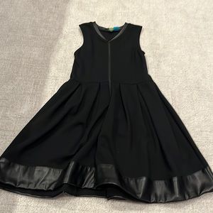 CUTE AND VELVET DRESS FOR GIRLS!! PLS OFFER BEFORE BUYING!!